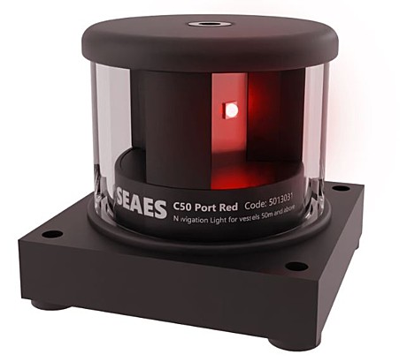 C50-P24-3A-K0-C-100 Port Red 112,5° Алюминиевый корпус черный, квадратное основание 3nm 1,9W